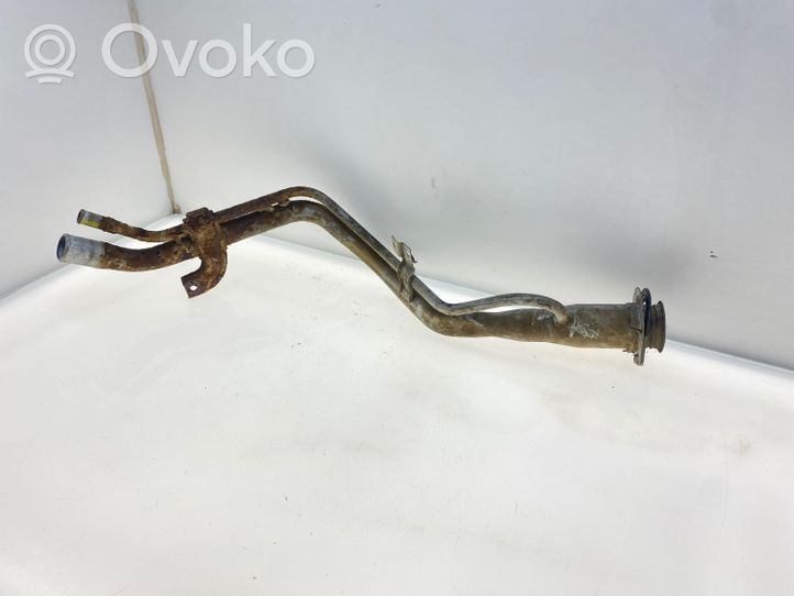 Subaru Legacy Polttoainesäiliön täyttöaukon suukappale 42066AG011