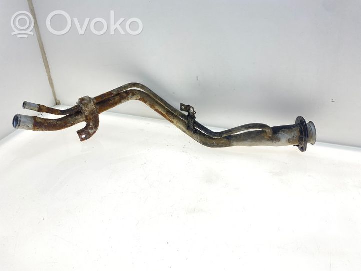 Subaru Legacy Polttoainesäiliön täyttöaukon suukappale 42066AG011