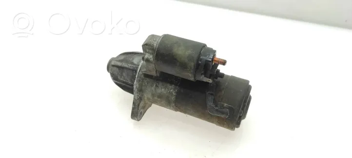 Subaru Forester SF Motor de arranque M001T84481