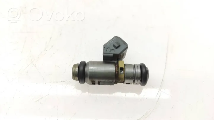 Renault Scenic I Injecteur de carburant 048H104274