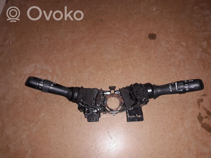 Subaru Outback (BS) Pyyhkimen/suuntavilkun vipukytkin 17F456