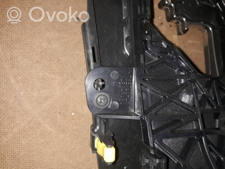 Toyota Avensis T270 Ramka drążka zmiany biegów 5880505320