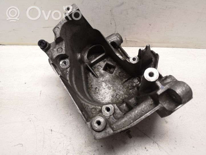 Ford Mondeo MK V Mocowanie filtra paliwa 9804498180