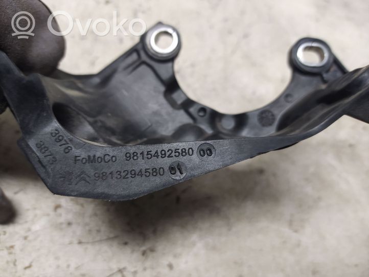 Peugeot 2008 II Support de câble levier de vitesse 9815492580