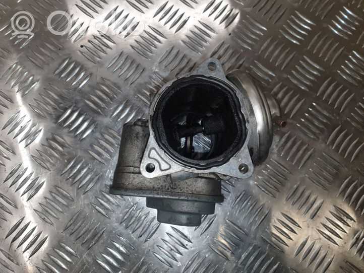 Audi A4 S4 B8 8K Клапан EGR 038129637