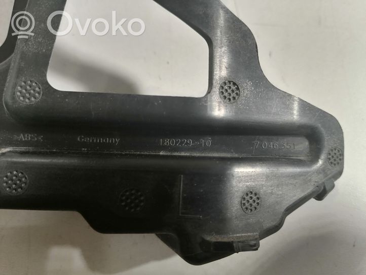 BMW 7 F01 F02 F03 F04 Supporto di montaggio del parafango 7046351