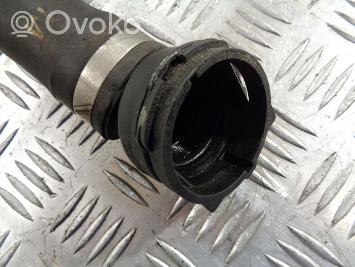 BMW 5 F10 F11 Tuyau de liquide de refroidissement moteur 7809821