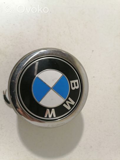 BMW 1 F20 F21 Przycisk otwierania klapy bagażnika 7270728