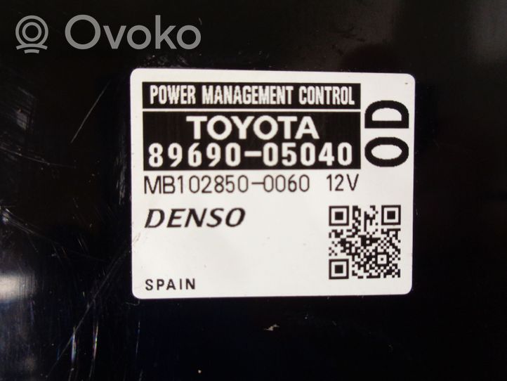 Toyota Avensis T270 Unidad de control del administrador de energía 8969005040