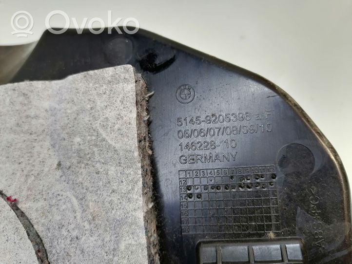 BMW 1 F20 F21 Element deski rozdzielczej / dół 9205396