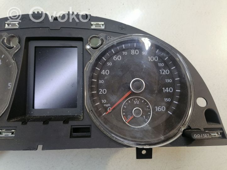 Volkswagen PASSAT B7 Speedometer (instrument cluster) 3AA920970J