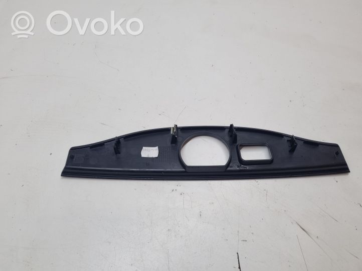 BMW 3 F30 F35 F31 Moldura de la puerta trasera 7263136