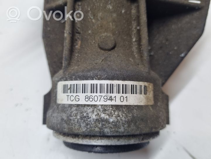 BMW 3 F30 F35 F31 Wspornik / Mocowanie łożyska podpory wału napędowego 8607941