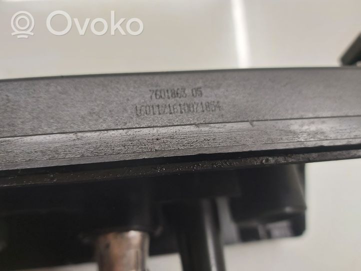 BMW 1 F20 F21 Kita variklio detalė 7601863