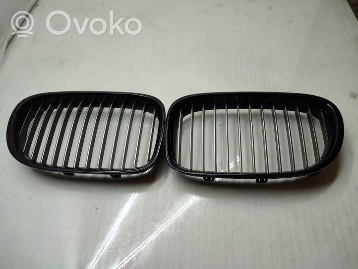 BMW 7 F01 F02 F03 F04 Grille calandre supérieure de pare-chocs avant 