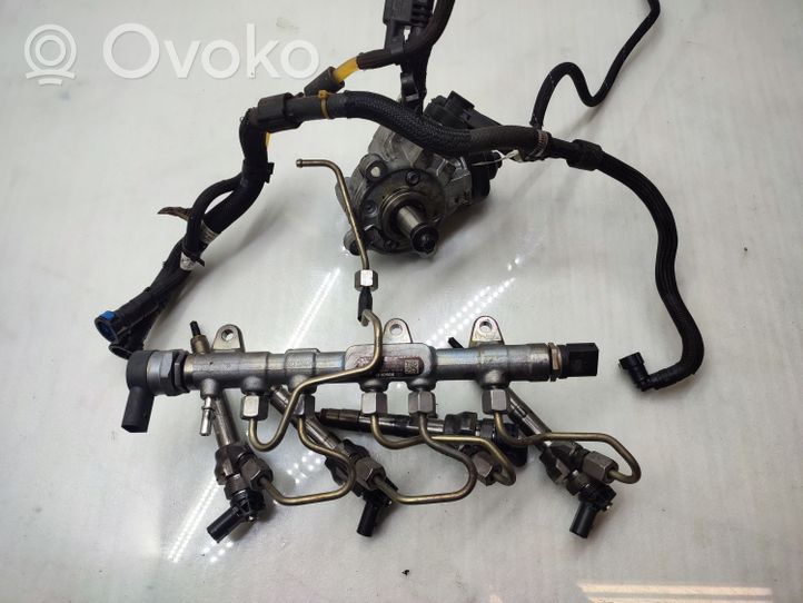 BMW X3 F25 Kuro įpurškimo sistemos komplektas 0445010588