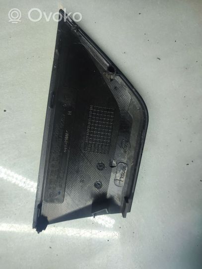 Mercedes-Benz C W204 Barra di rivestimento della portiera anteriore A2047201022