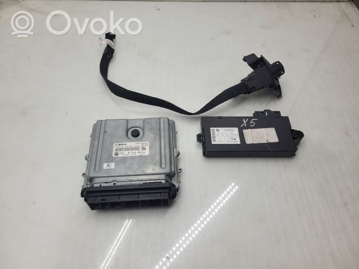 BMW X5 E70 Kit centralina motore ECU e serratura 8510841