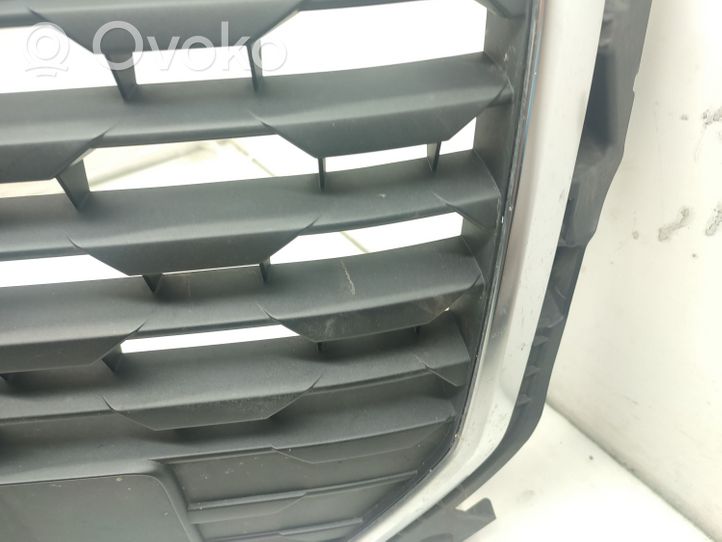 Audi Q2 - Grille calandre supérieure de pare-chocs avant 81A853651