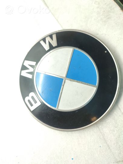 BMW 5 F10 F11 Manufacturer badge logo/emblem 7057794