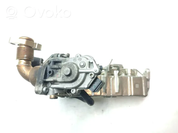 BMW 3 F30 F35 F31 EGR-venttiili/lauhdutin 8596444