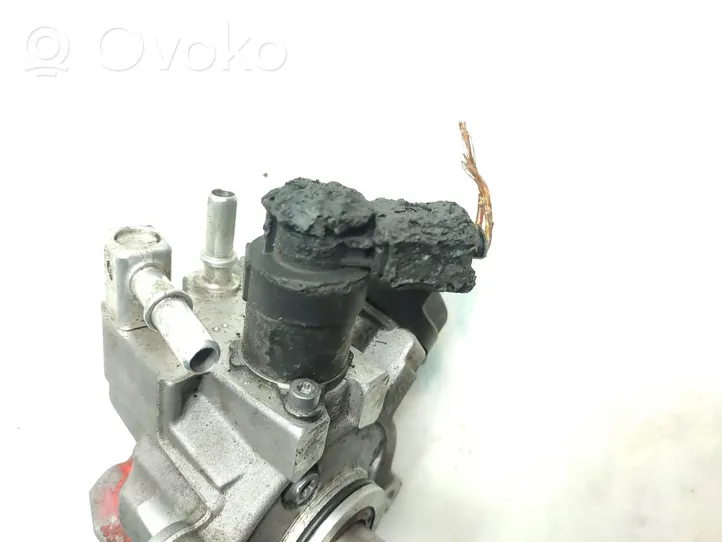 BMW 3 F30 F35 F31 Polttoaineen ruiskutuksen suurpainepumppu 8511626