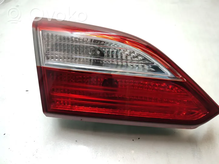 Hyundai i30 Lampy tylnej klapy bagażnika 92403A62