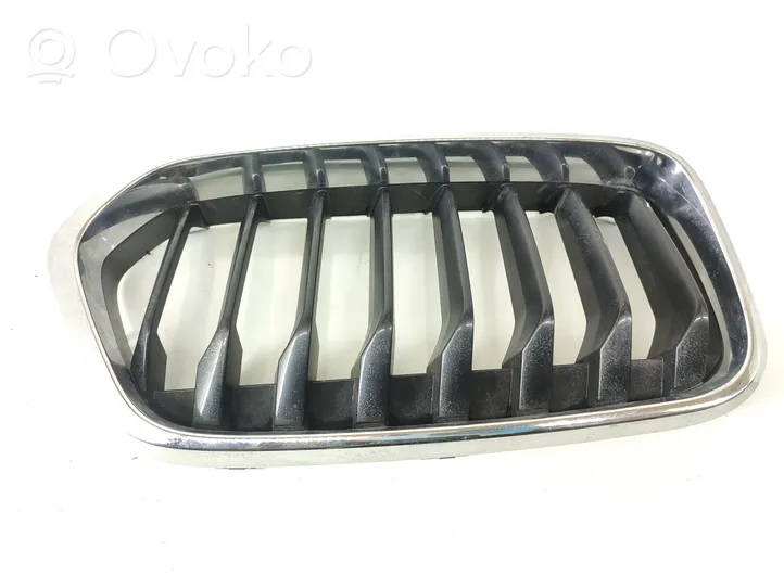 BMW X2 F39 Maskownica / Grill / Atrapa górna chłodnicy 7424777