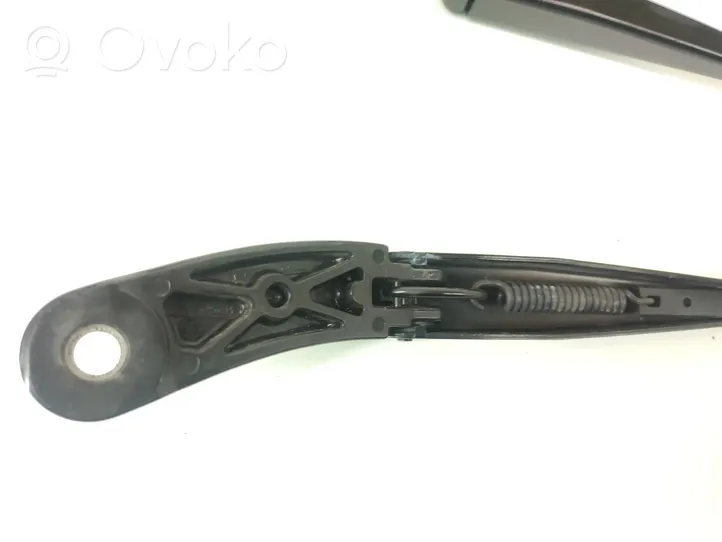 Opel Astra K Front wiper blade arm 39193932