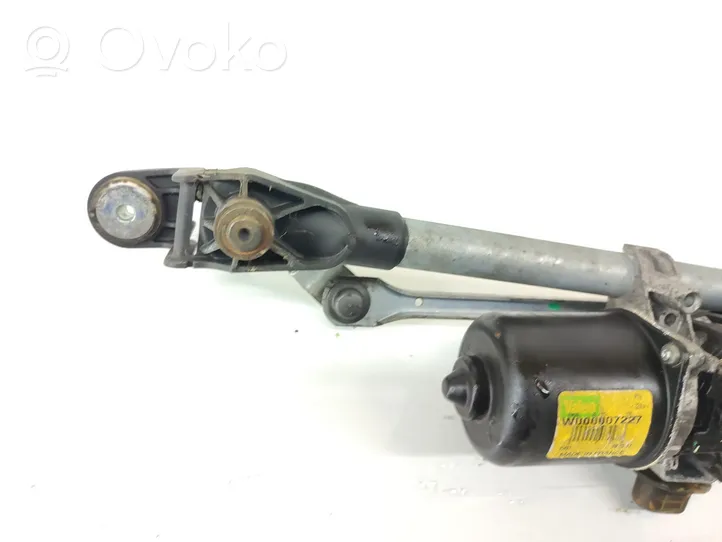 Renault Megane III Front wiper linkage and motor W000007227