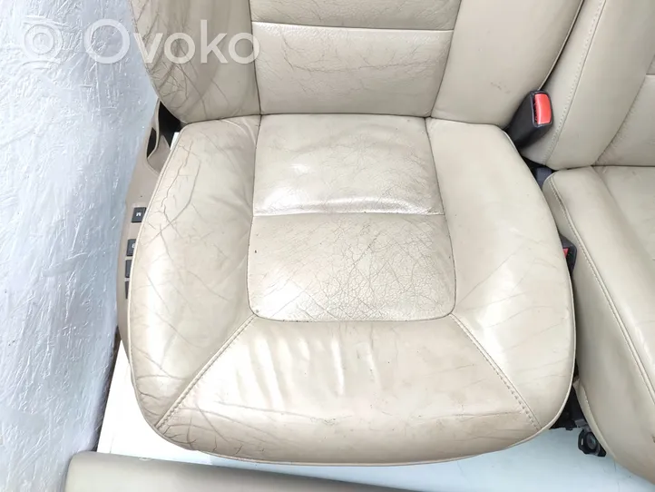 Volvo V70 Set interni 