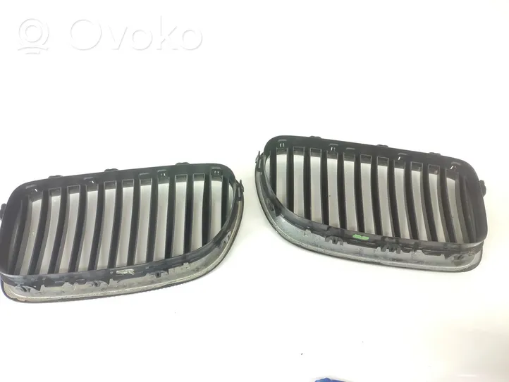 BMW 5 F10 F11 Front bumper upper radiator grill 7200728