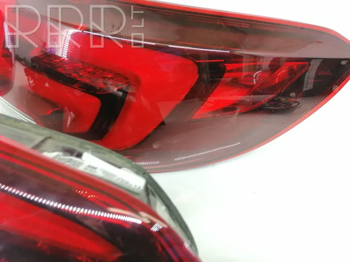 Opel Astra K Rear/tail lights set 39077383