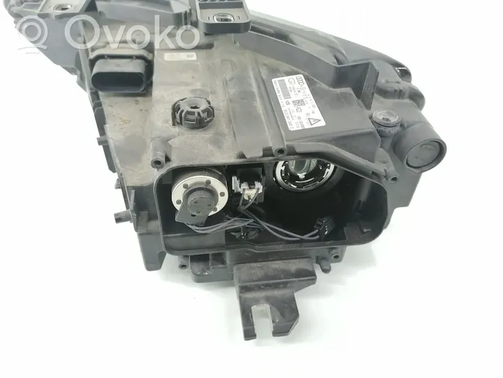 Audi Q3 8U Lampa przednia 8U0941006C