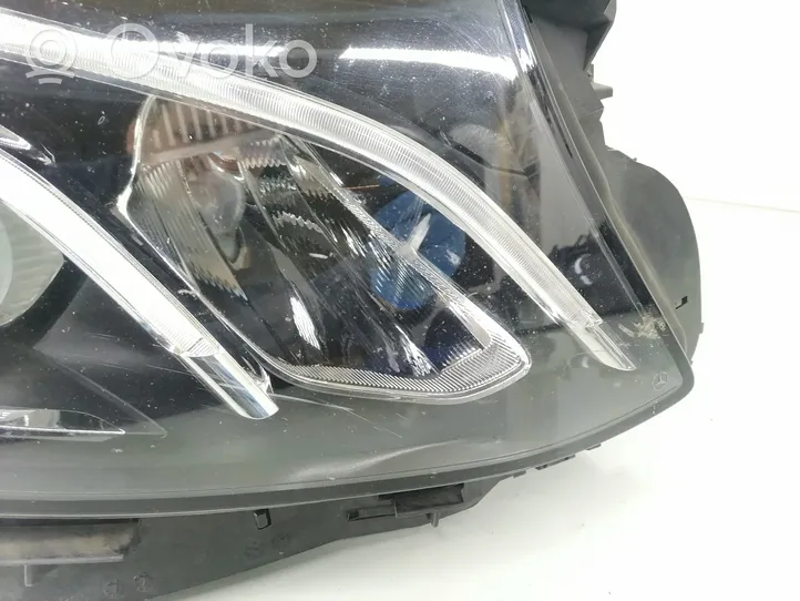 Mercedes-Benz E W213 Lampa przednia A2139068808