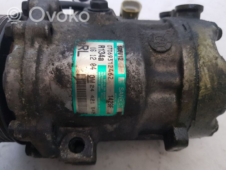 Opel Meriva A Air conditioning (A/C) compressor (pump) 24421642