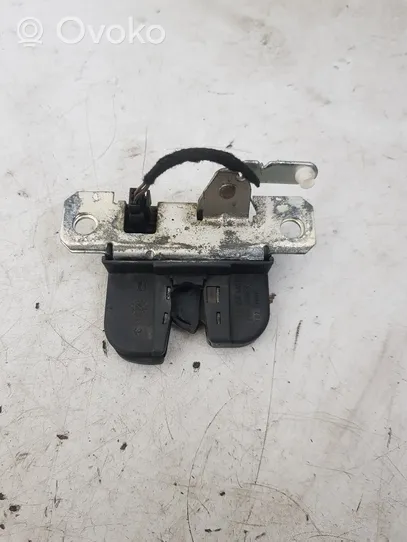 Volkswagen PASSAT B5 Loading door lock 6L6827505A