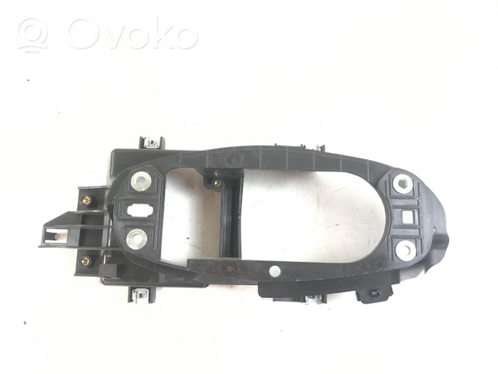 Audi A4 S4 B9 Mocowanie / Wspornik linki zmiany biegów 8W1863531A