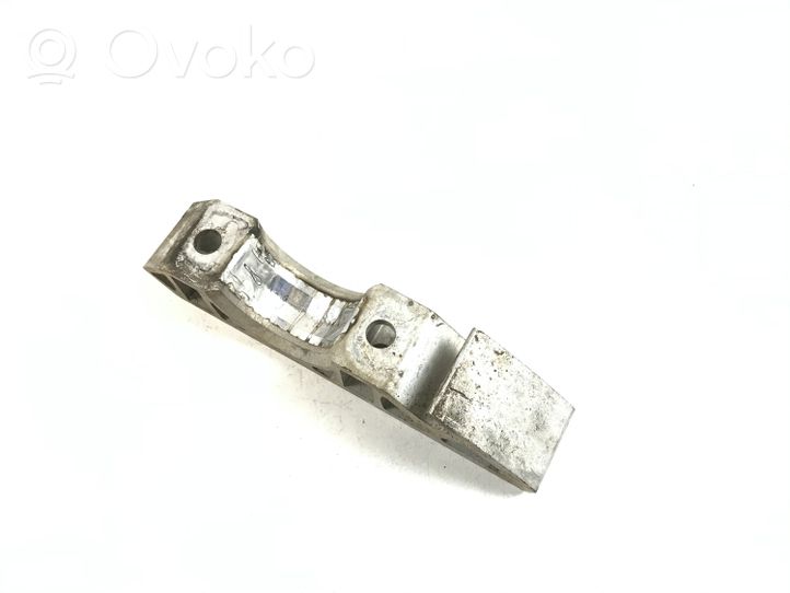 Volkswagen Touareg II Mocowanie stabilizatora osi przedniej 7L0411063B