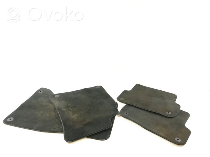 Audi A4 S4 B8 8K Set di tappetini per auto 8E0864523