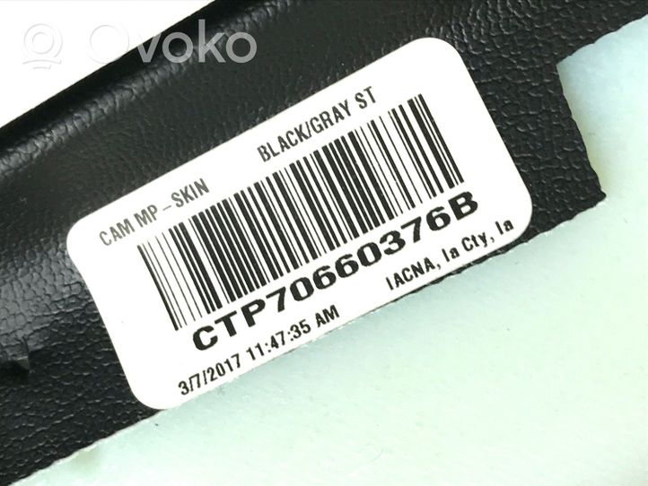 Chevrolet Camaro Kojelaudan sivutuuletussuuttimen kehys 84124221