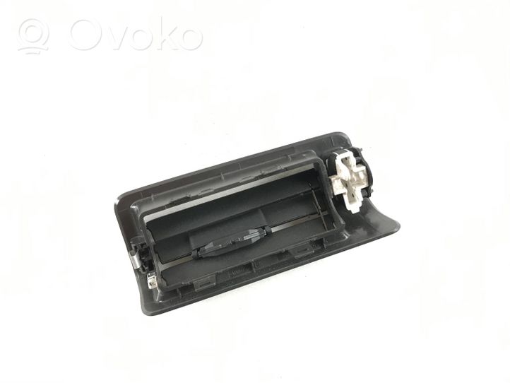 Volvo S90, V90 Gaisa ventilācijas reste jumtā 31497122