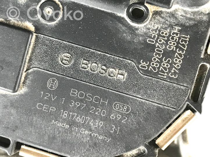 Audi A4 S4 B9 Etupyyhkimen vivusto ja moottori 8W1955119