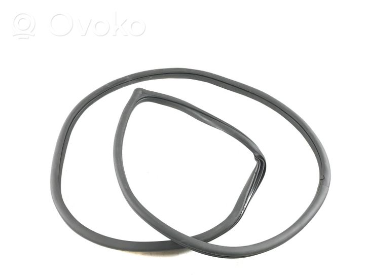 Hyundai Tucson TL Rear door rubber seal (on body) 