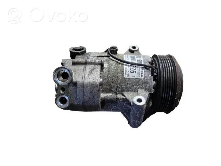 Opel Astra J Uchwyt / Mocowanie sprężarki klimatyzacji 401351739