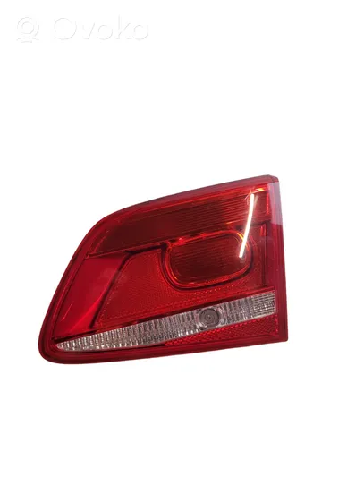 Volkswagen PASSAT B7 Rear/tail lights 3AE945094J