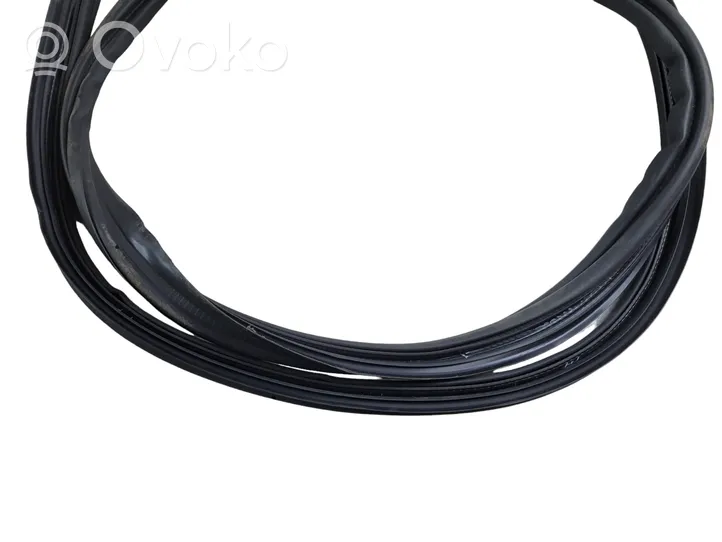 Volvo XC60 Trunk rubber seal (body) 32285672