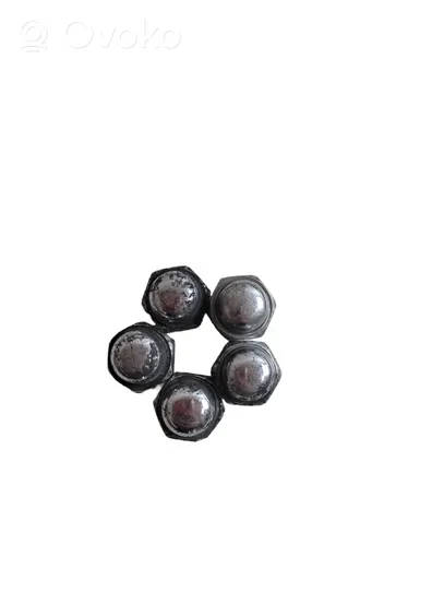 KIA Sportage Nuts/bolts 