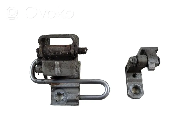 Volkswagen Touran II Kit de charnières de porte avant 1T0831412C