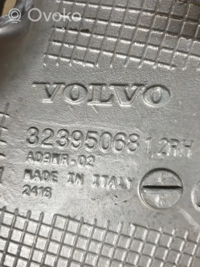 Volvo XC60 Zwrotnica koła tylnego 32346052